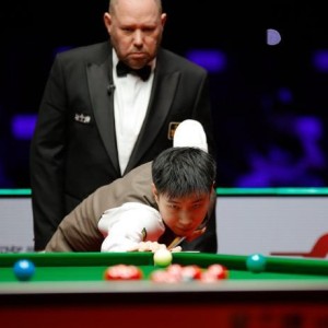 历史首次！赵心童、周跃龙惊险晋级，国手包揽斯诺克世界大奖赛4强