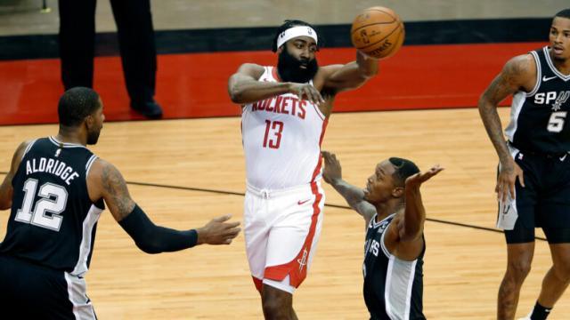 james-harden-pass-784x441.jpg